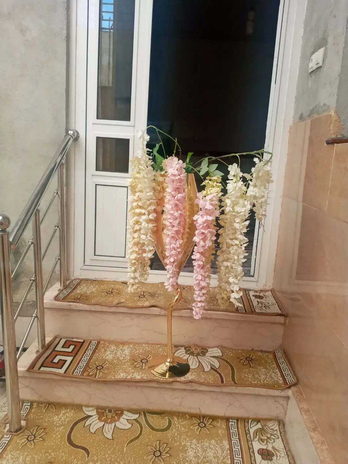 گلدان وگل|گل مصنوعی|کرمانشاه, |دیوار