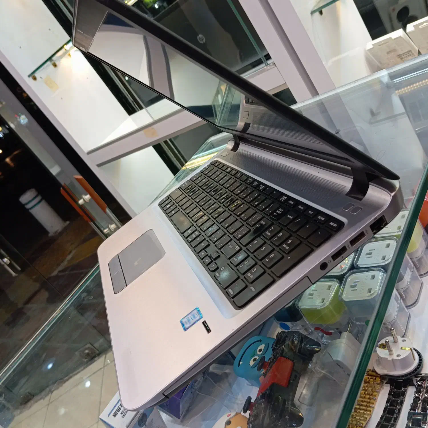 لپ تاپ HP pro book با رم ۸ و حافظه ۵۰۰|رایانه همراه|مشهد, ایثار|دیوار