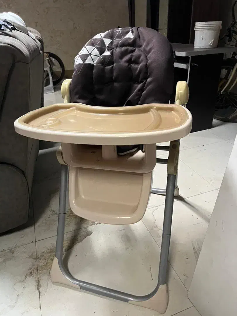 صندلی غذای کودک|تخت و صندلی بچه|تهران, سردارجنگل|دیوار