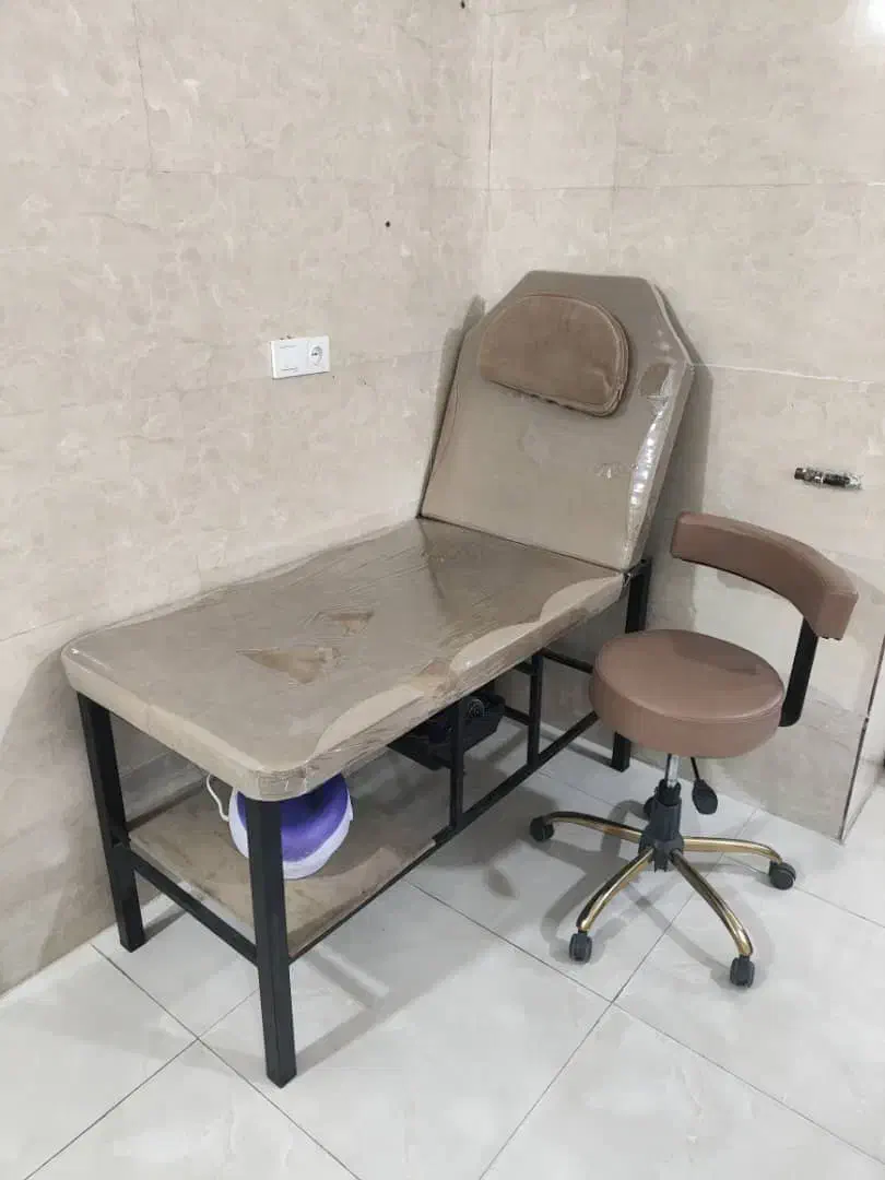 صندلی اصلاح تخت تاشو و صندلی استاد کار|آرایشگاه و سالن‌های زیبایی|قرچک, مهدیه|دیوار