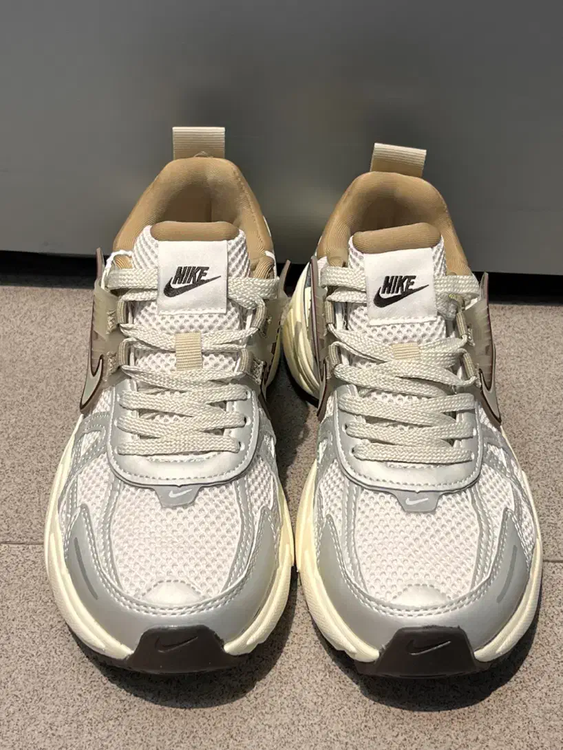 کاونی نایک وی تو کی (V2K) رنگ موکا|کیف، کفش، کمربند|تهران, باشگاه نفت|دیوار