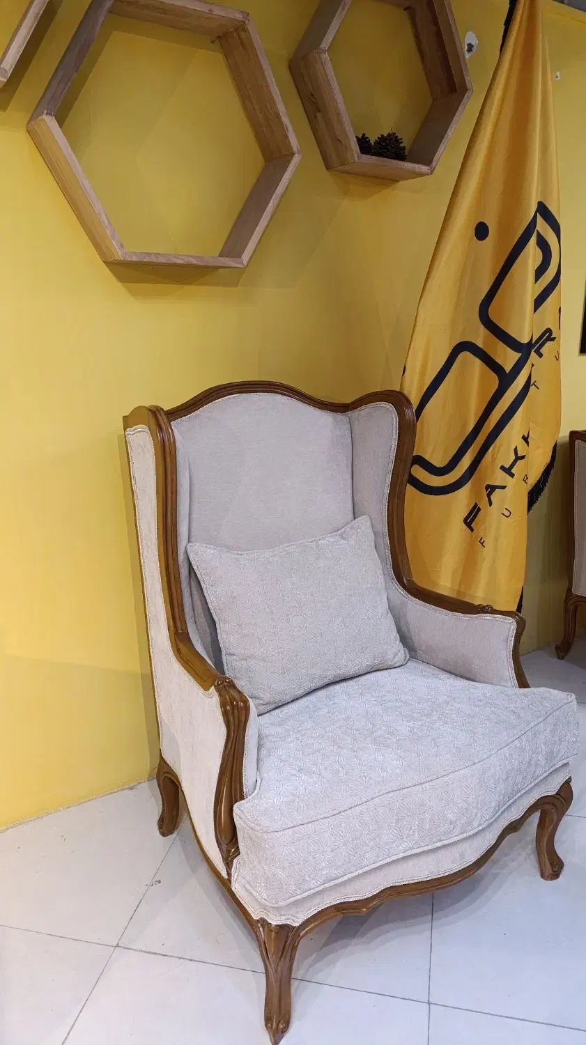 سلطنتی|مبلمان خانگی و میز عسلی|نیشابور, شهرک بهارستان|دیوار