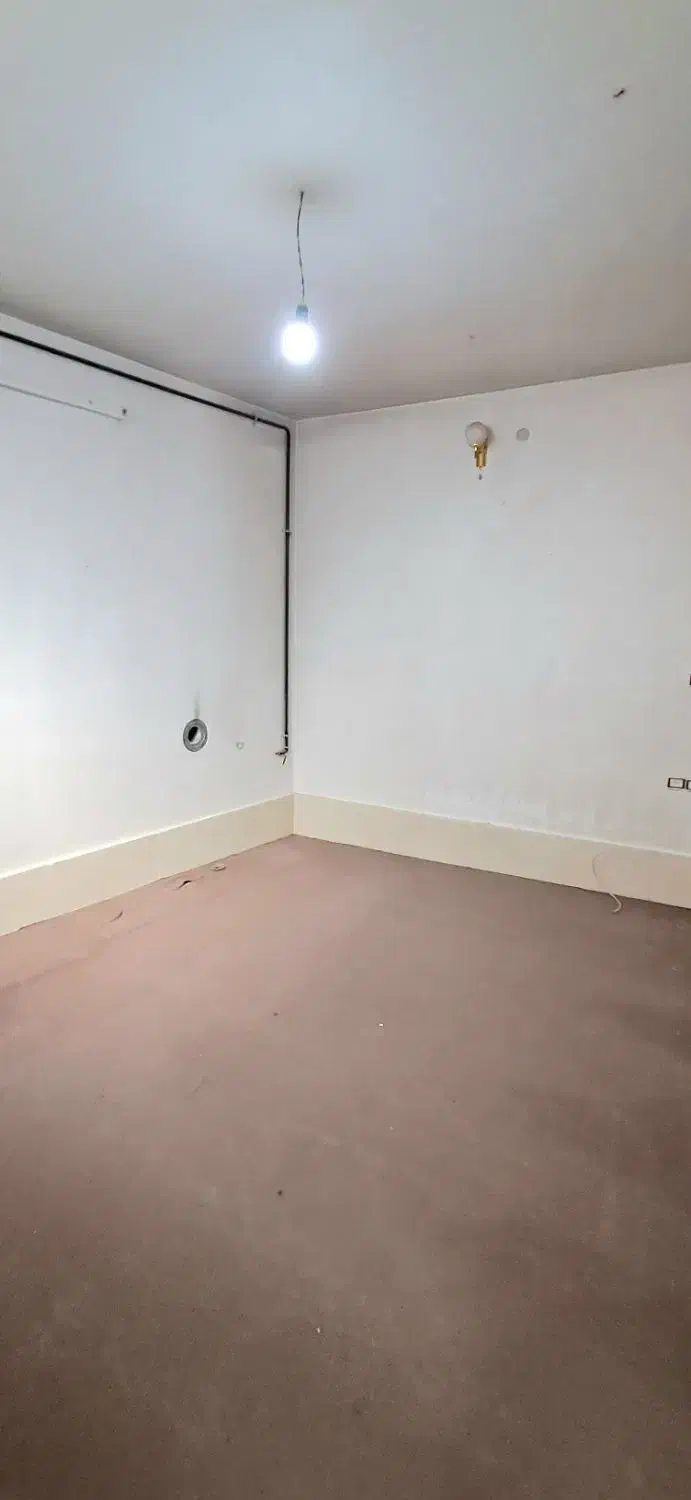 رهن و اجاره منزل یکخوابه- تخلیه- بر روی خیابان|اجارهٔ خانه و ویلا|شیراز, شهرک کوشکک|دیوار