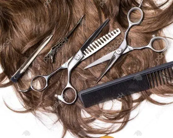 کوتاهی موی سالمندان و معلولین|خدمات آرایشگری و زیبایی|اسلامآباد غرب, |دیوار