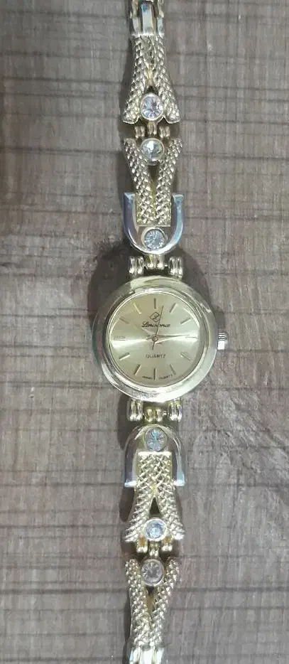 ساعت مچی زنانه کوارتز|ساعت|کاشان, فاز ۲ ناجی آباد|دیوار