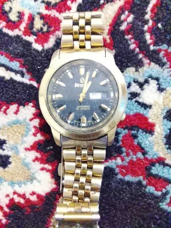 مایل به معاوضه هم نیستم پول لازم دارم|ساعت|مشهد, کوی دروی|دیوار