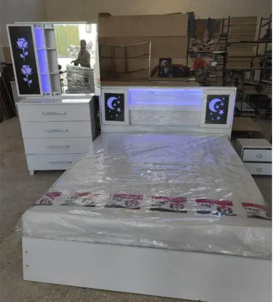 سرویس خواب دو نفره|تخت و سرویس خواب|قم, سعادتی|دیوار