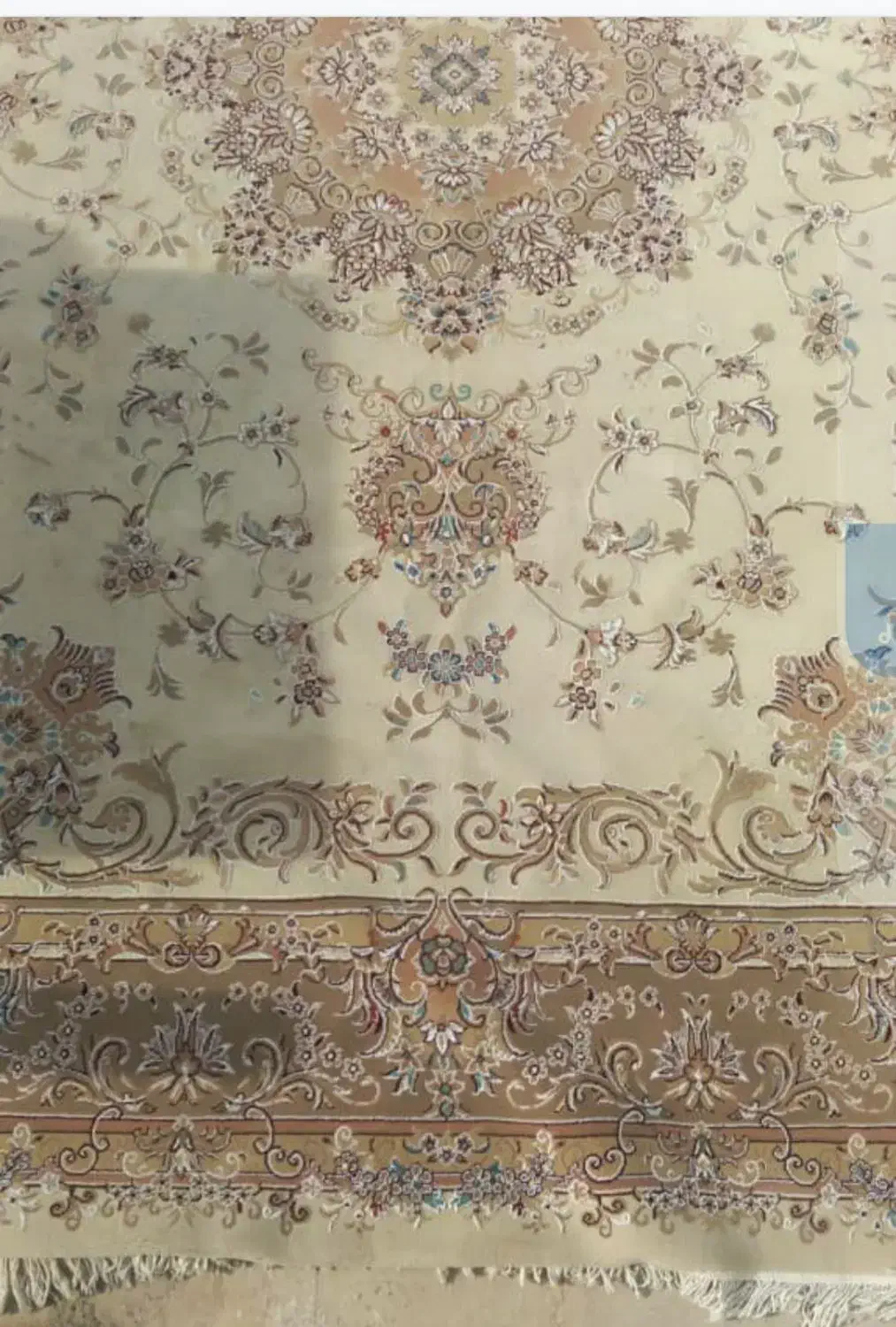 فرش ۹ متری ماشینی ۷۰۰ شانه|فرش|رباط‌کریم, رباط‌کریم|دیوار