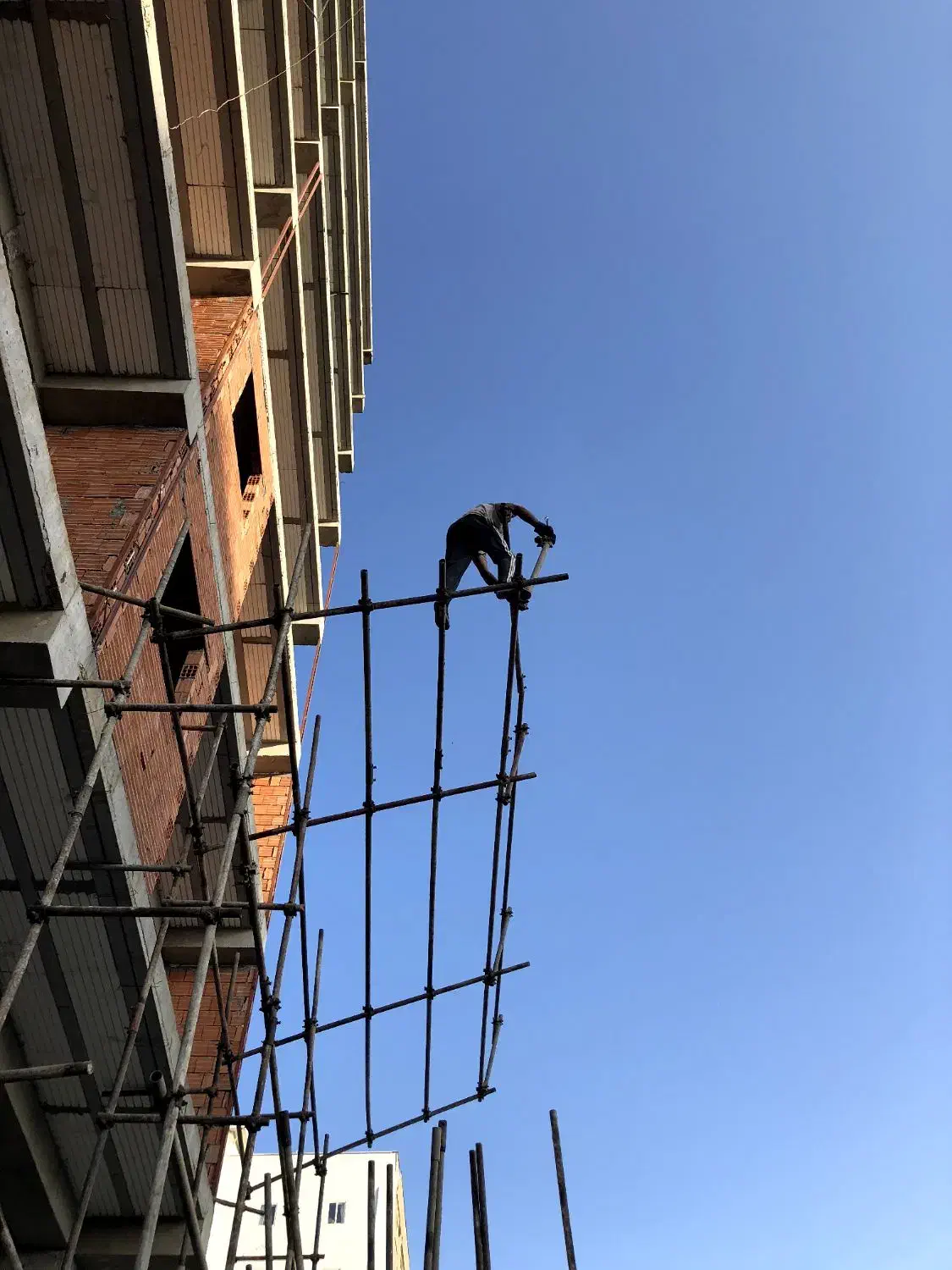 داربست فلزی آسمان ،متری بند با لوله شما|خدمات پیشه و مهارت|بندرعباس, |دیوار