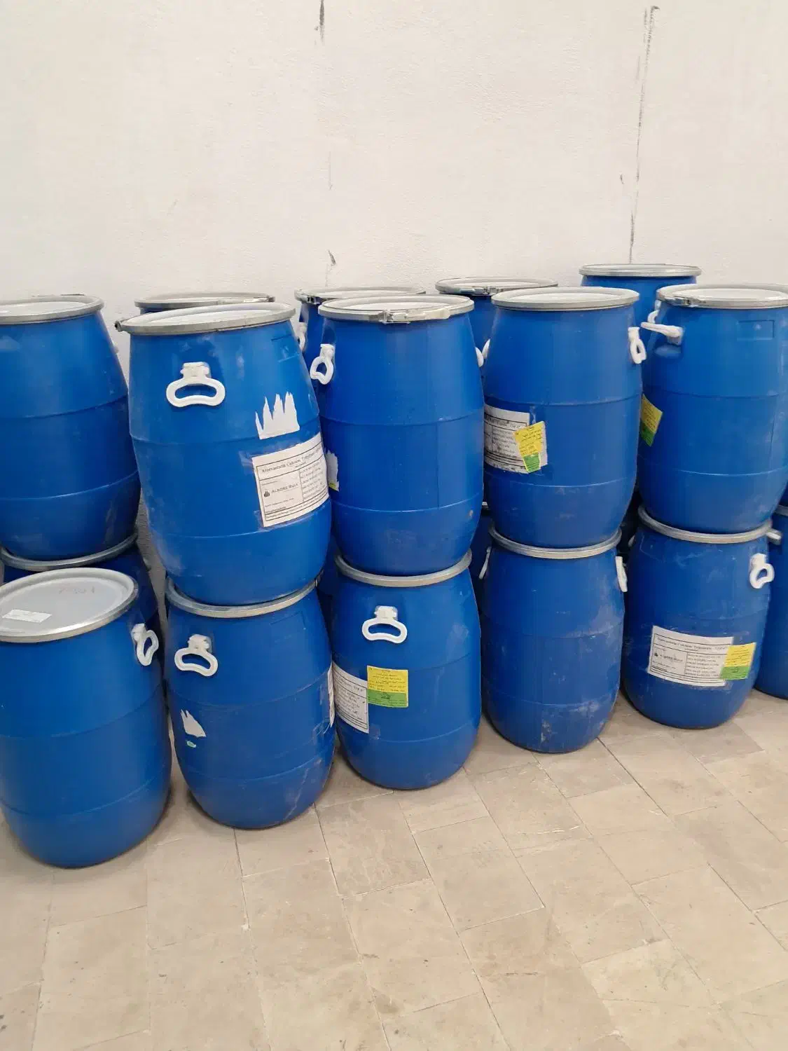 سلام  ۶۰عدد بشکه ۶۰ کیلو ی سالم در حد نونو|ظروف نگهدارنده، پلاستیکی، یک‌بارمصرف|احمدسرگوراب, |دیوار