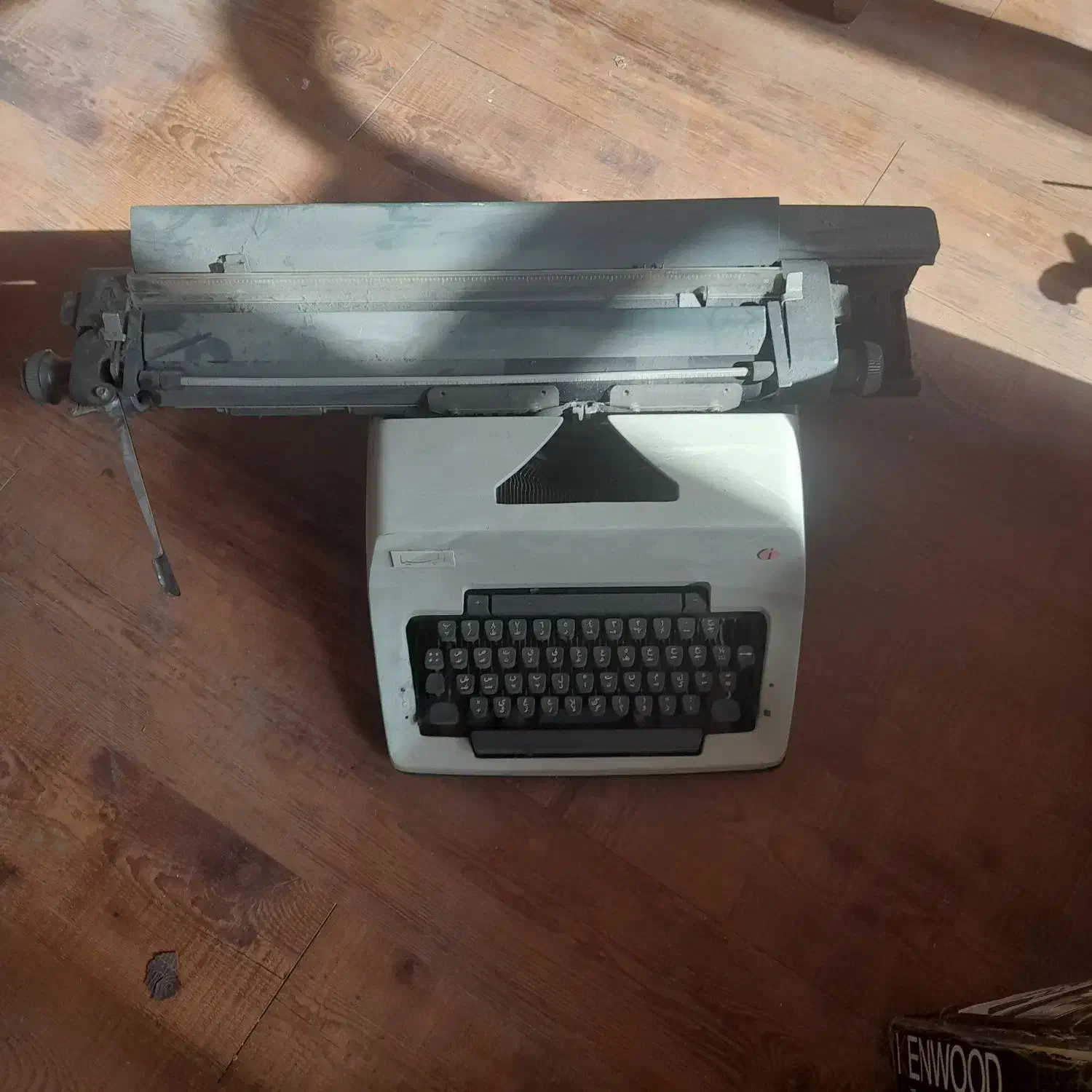 ماشین تایپ فارسی المپیا|کلکسیون اشیاء عتیقه|ری, سیزده آبان|دیوار