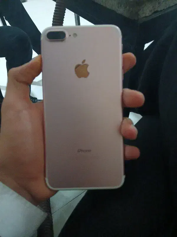 ایفون ۷ پلاس کاملا سالم|موبایل|رباطکریم, نصیرشهر|دیوار