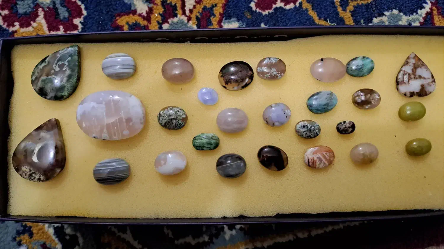 نگین های انگشتر وگردنی کاملامعدنی و طبیعی|جواهرات|خمین, |دیوار