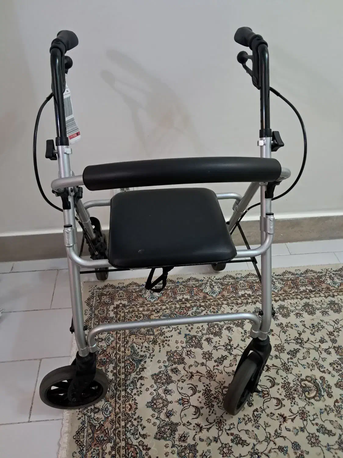 واکر چرخدار خارجی|آرایشی، بهداشتی، درمانی|سهند, |دیوار