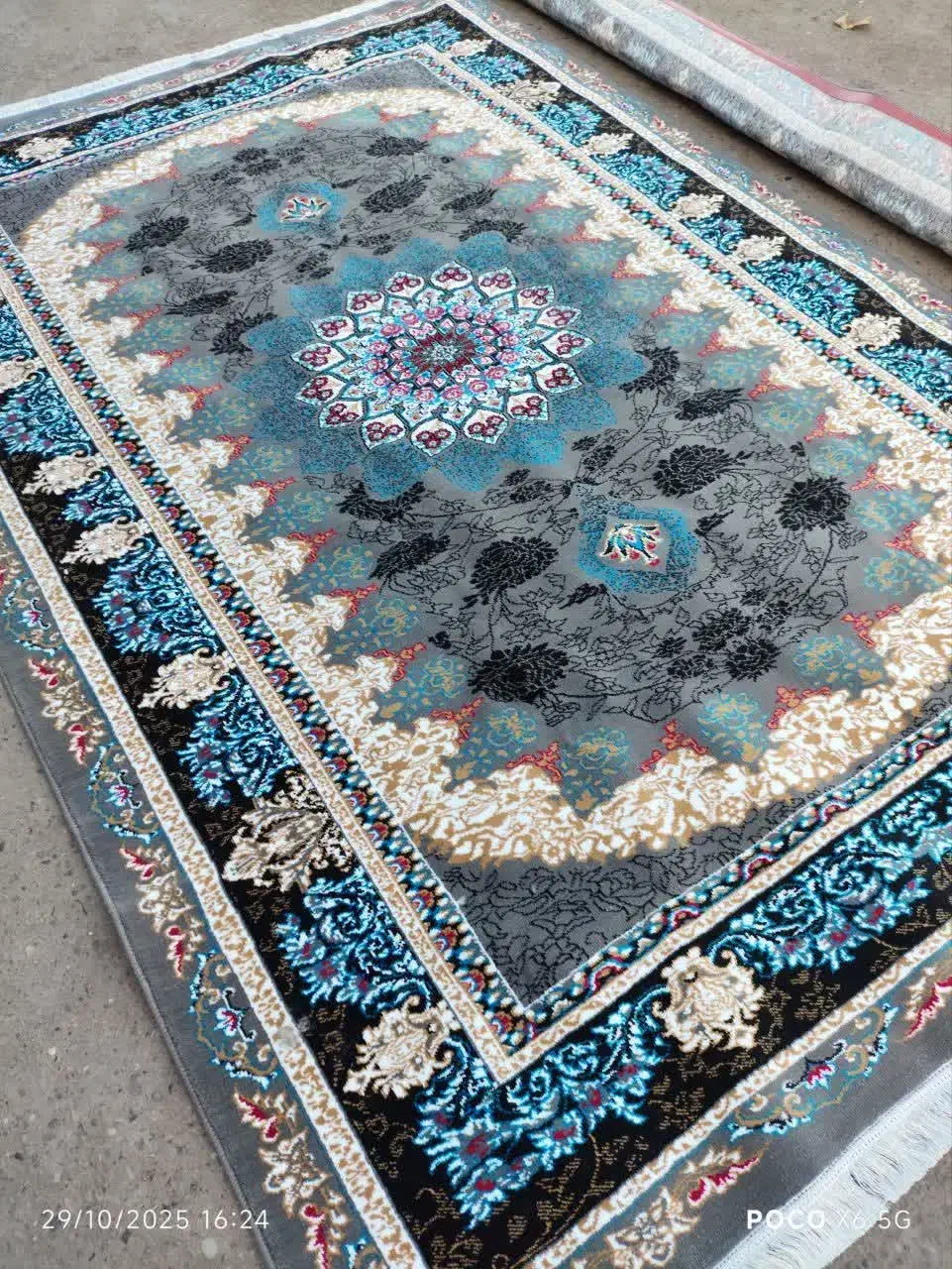 فرش کاشان و|فرش|رشت, کوی حسینی|دیوار