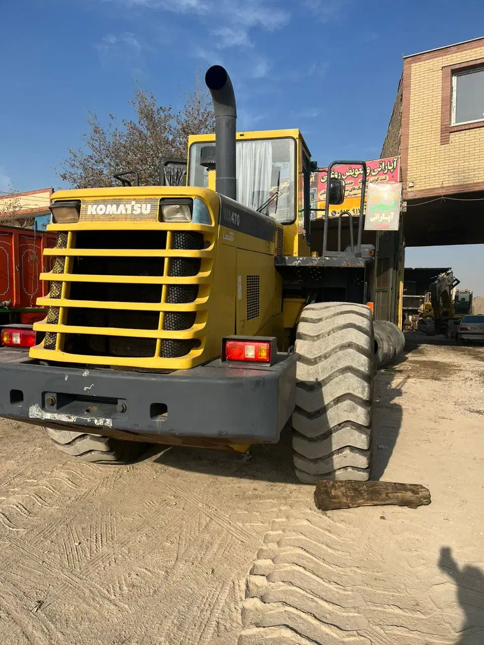لودر 470 ژاپنی 2010 و بیل 300 کوماتسو 2011|خودرو سنگین|اصفهان, جویباره|دیوار