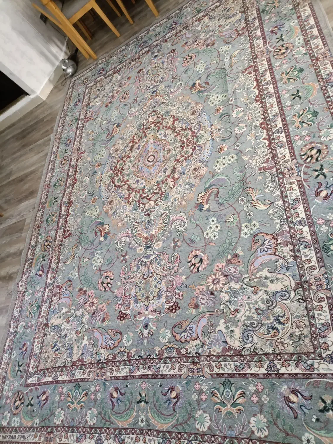 روفرشئ یزد|روفرشی|رشت, توشیبا|دیوار