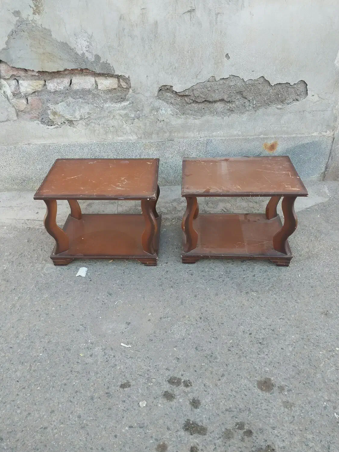 میز عتیقه|کلکسیون اشیاء عتیقه|کرمان, |دیوار