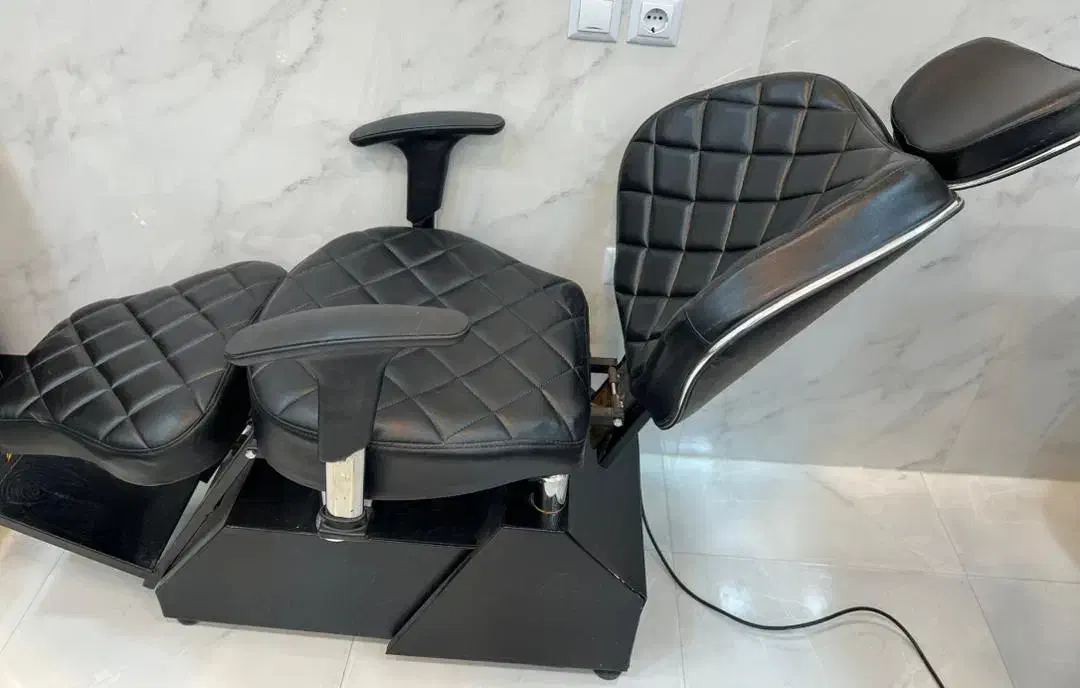 صندلی میکاپ طرح برقی|آرایشگاه و سالن‌های زیبایی|خلخال, |دیوار