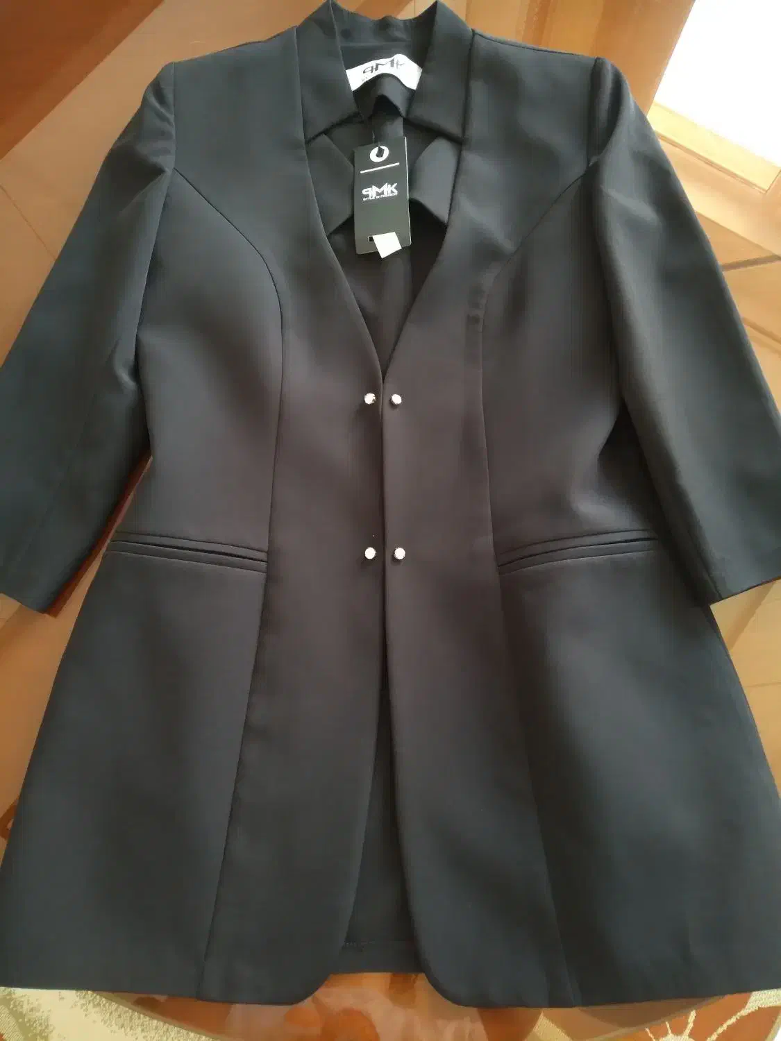 کت مشکی|لباس|سنقر, |دیوار