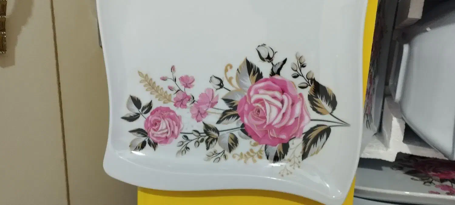 دو دست سرویس ملامین پلم|ظروف سرو و پذیرایی|شیراز, کوشک میدان|دیوار