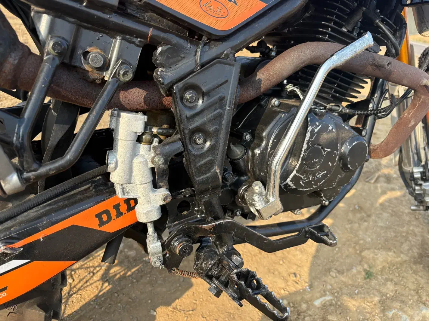 فلات ۲۵۰ طرح کی تی ام|موتورسیکلت|صومعهسرا, |دیوار