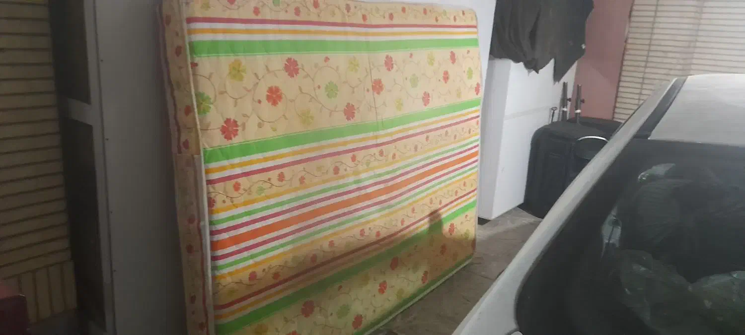 اینه قدی.خوشخاب .میز ناهارخوری|رختخواب، بالش، پتو|اصفهان, آهنگران|دیوار