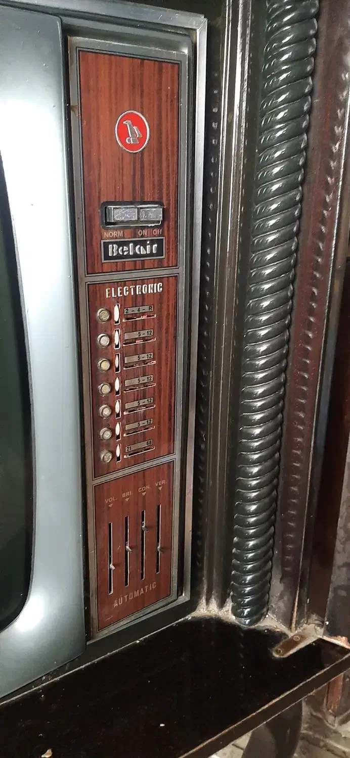 فروش تلویزیون قدیمی|کلکسیون اشیاء عتیقه|اندیشه, اندیشه فاز ۴|دیوار