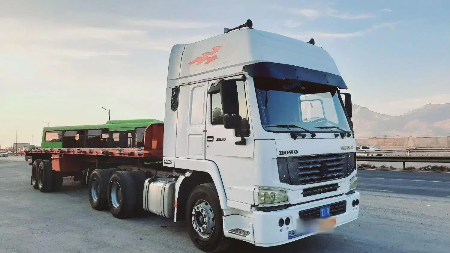 هوو ۸۶ بی رنگ|خودرو سنگین|خرم‌آباد, |دیوار