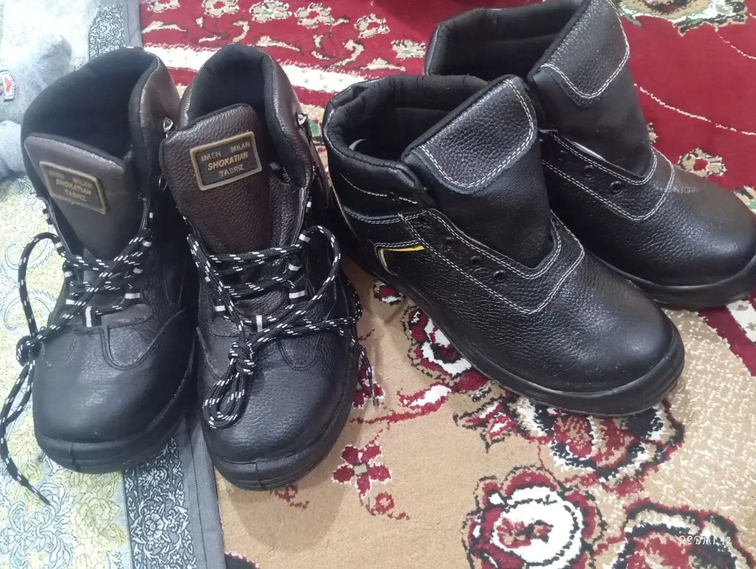 دوجفت کفش ایمنی سایز ۴۰ و۴۱ و کاپشن برزنتی توخز|کیف، کفش، کمربند|سمیرم, |دیوار