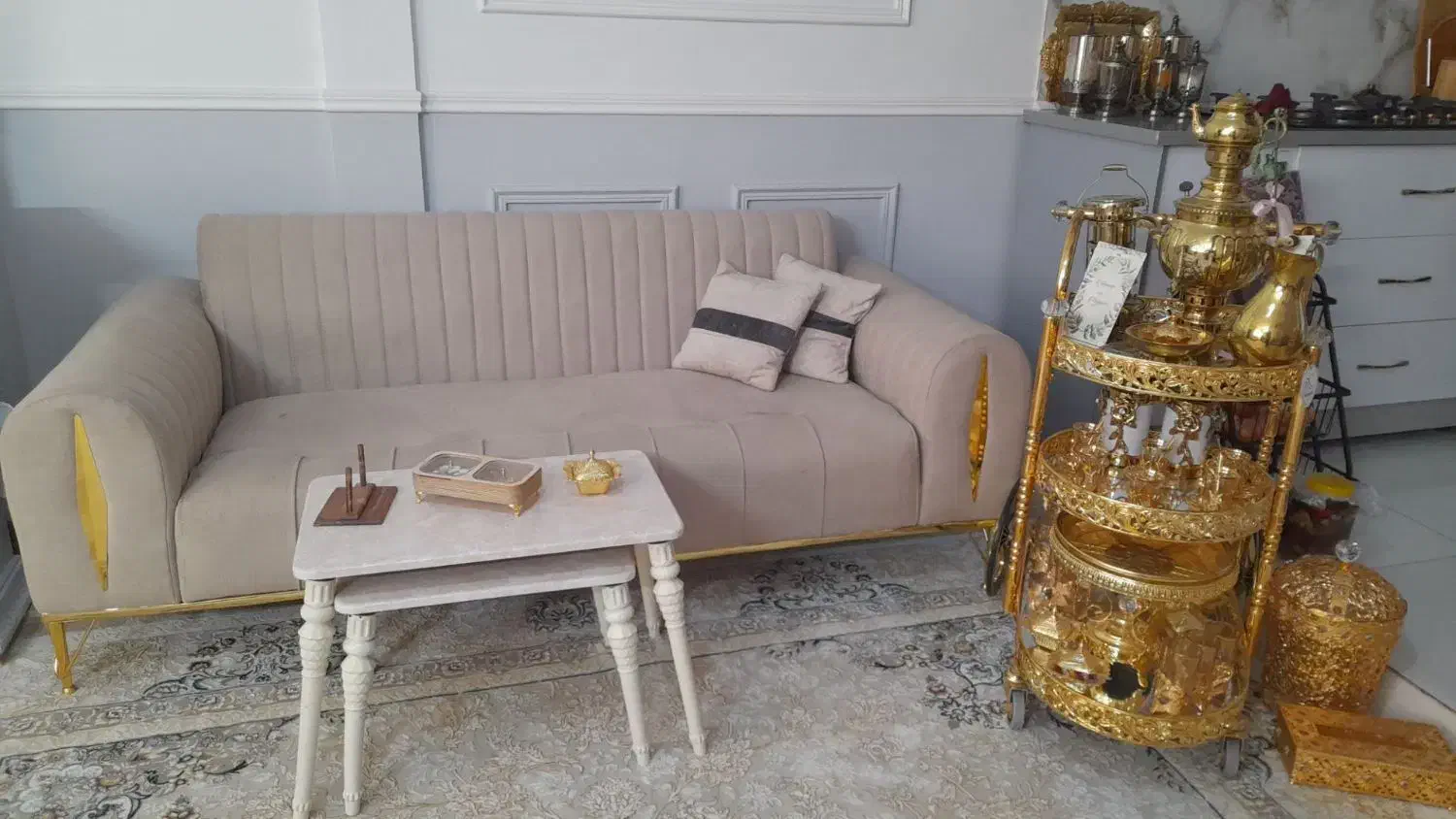 مبل شیک ۸نفره|مبلمان خانگی و میز عسلی|مشهد, حضرت حجت|دیوار