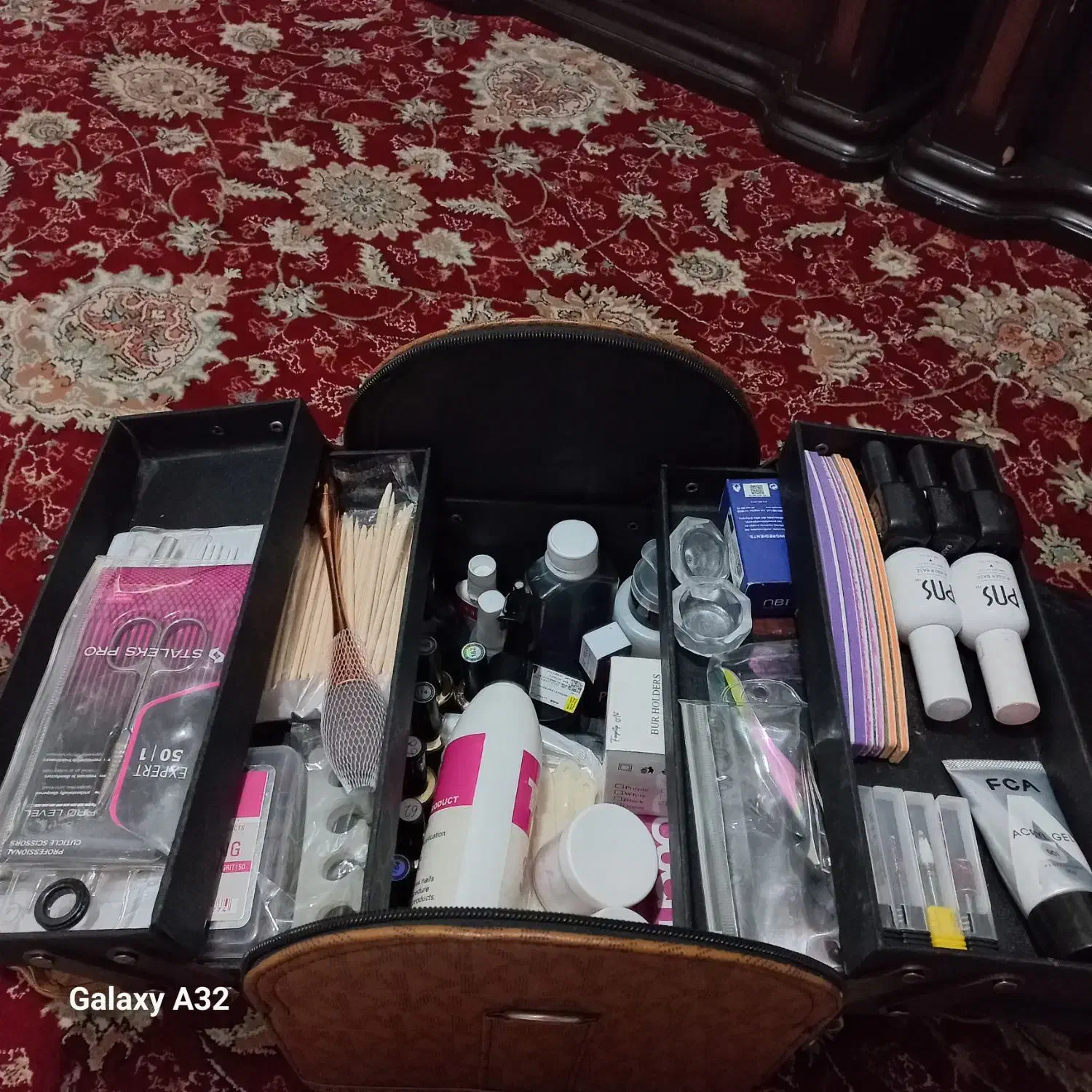 وسایل کاشت ناخن|آرایشگاه و سالنهای زیبایی|قم, شهرک مهدیه (مدرس)|دیوار