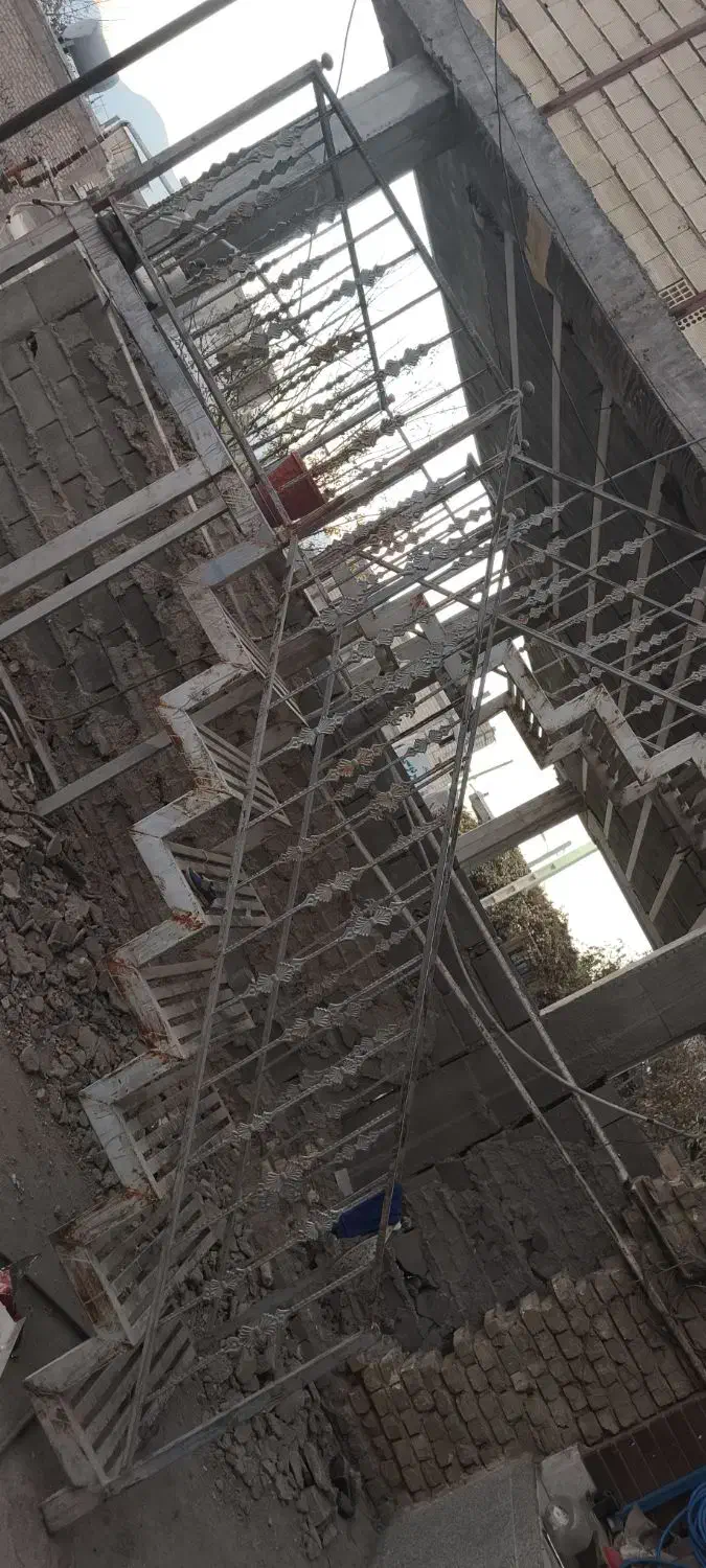 فروش راه پله فلزی و نرده دور|مصالح و تجهیزات ساختمان|لردگان, |دیوار