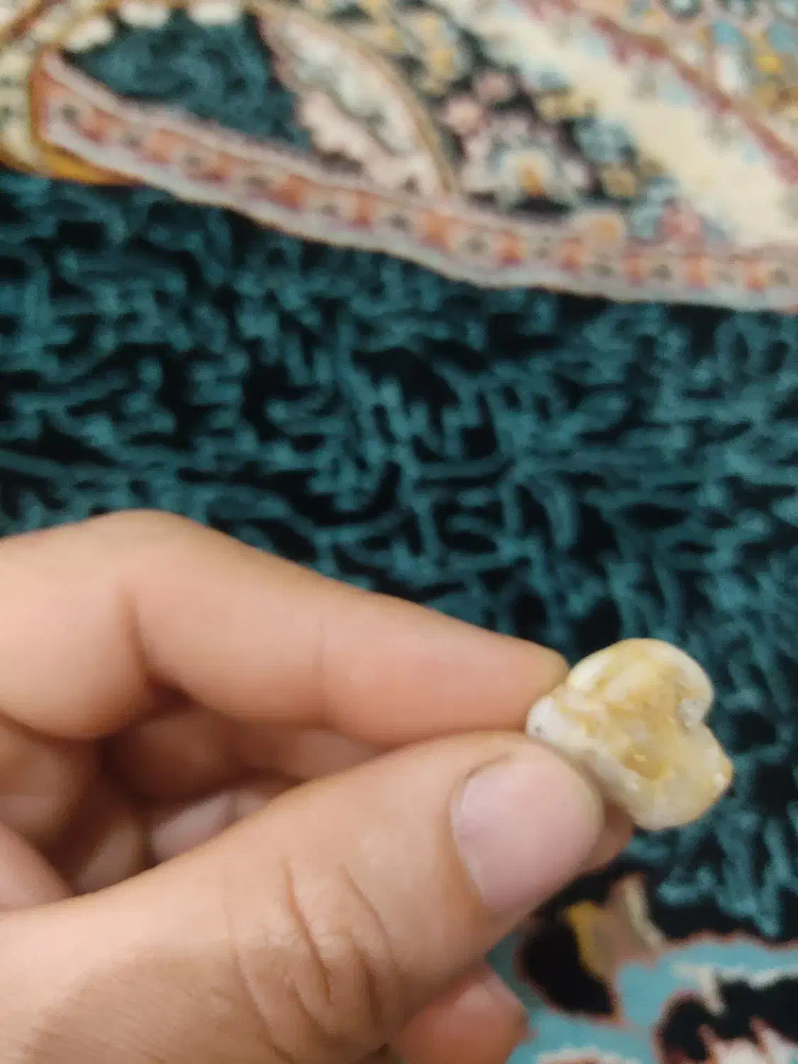 سنگ زرد|کلکسیون اشیاء عتیقه|قم, ولیعصر|دیوار