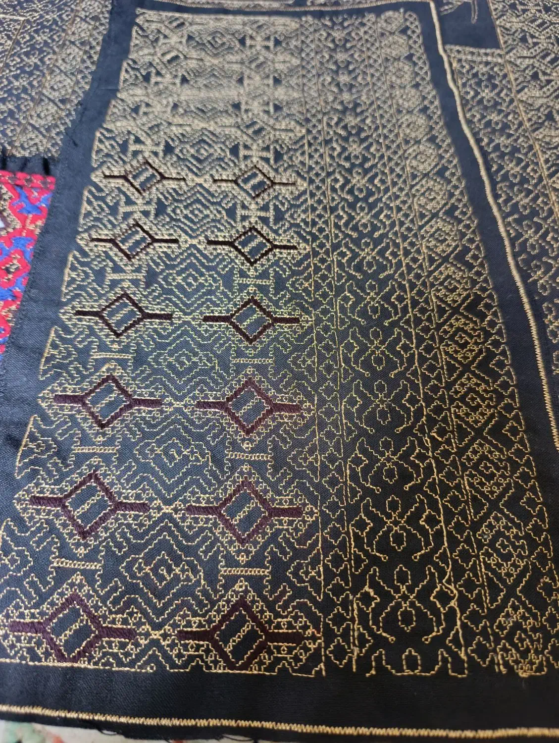 دوزنده زیاستین|لباس|زاهدان, |دیوار