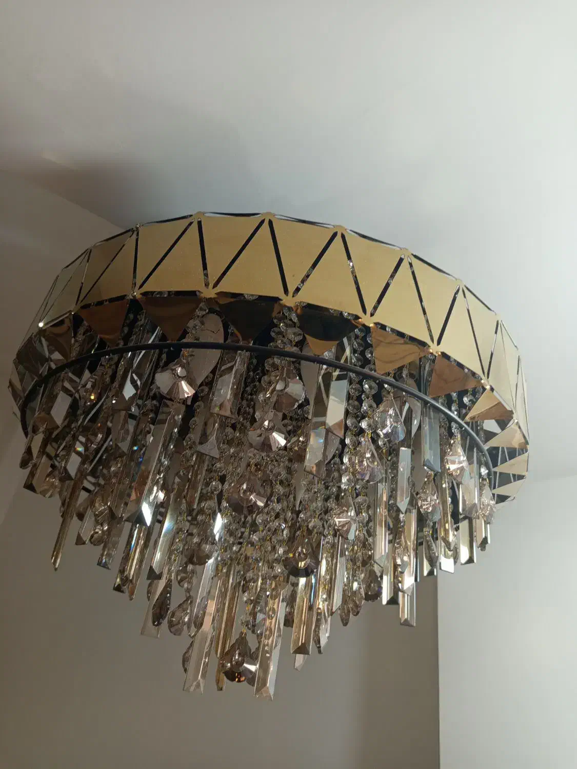 لوستر|لوستر و چراغ آویز|قروه, |دیوار