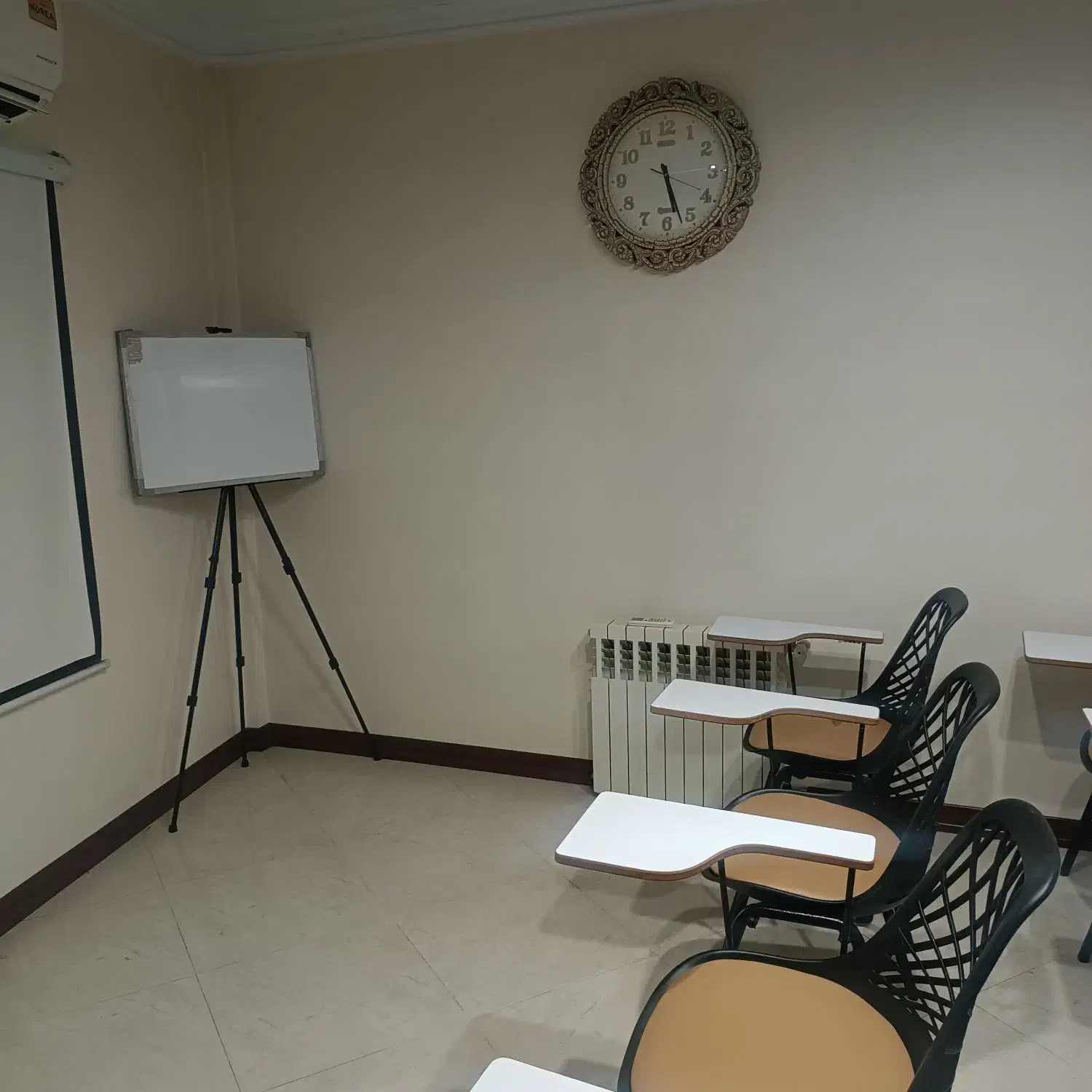 اجاره کلاس آموزشی|اجارهٔ کوتاه‌مدت دفتر کار و فضای آموزشی|ری, اقدسیه|دیوار