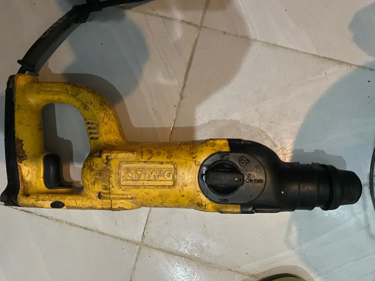 دریل چکشی و دریل انگشتی|ماشین‌آلات صنعتی|شیراز, زرهی|دیوار