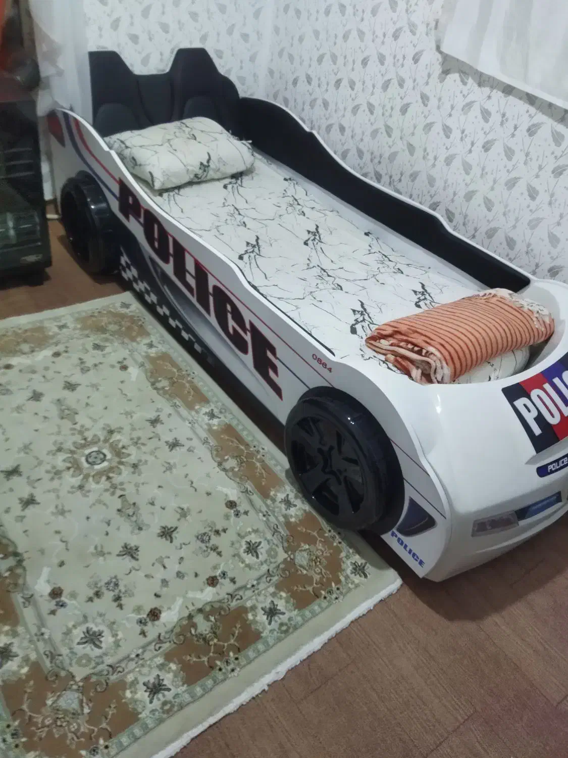 دو عدد تخت طرح ماشین|تخت و صندلی بچه|سنندج, |دیوار