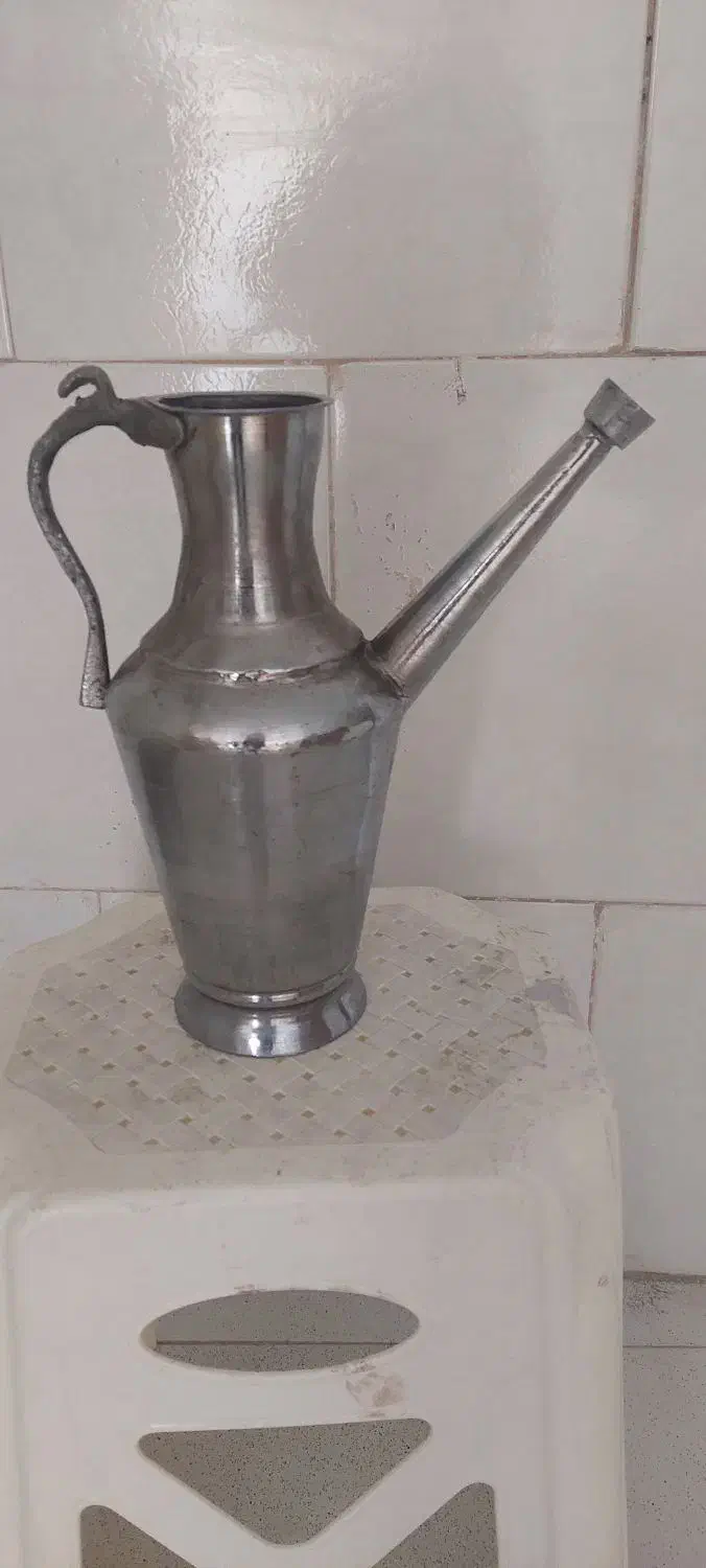 آفتابه|کلکسیون اشیاء عتیقه|همدان, |دیوار