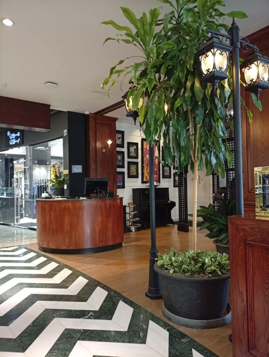 سرآشپز و آشپز پرسنلی|استخدام خدمات فروشگاه و رستوران|تهران, محمودیه|دیوار