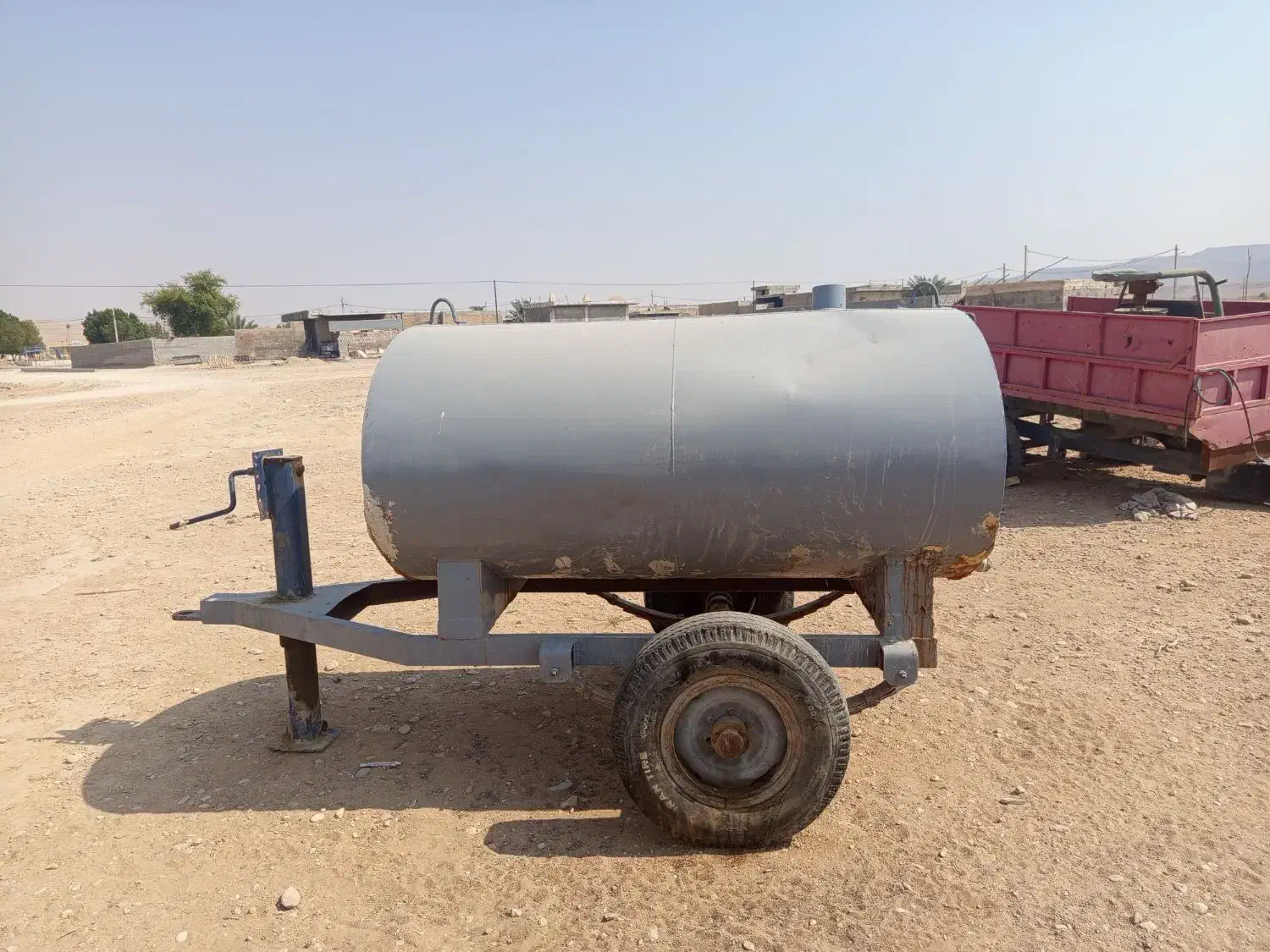 فروش تریلی ومخزنه تایر دار|ماشینآلات صنعتی|لار, |دیوار