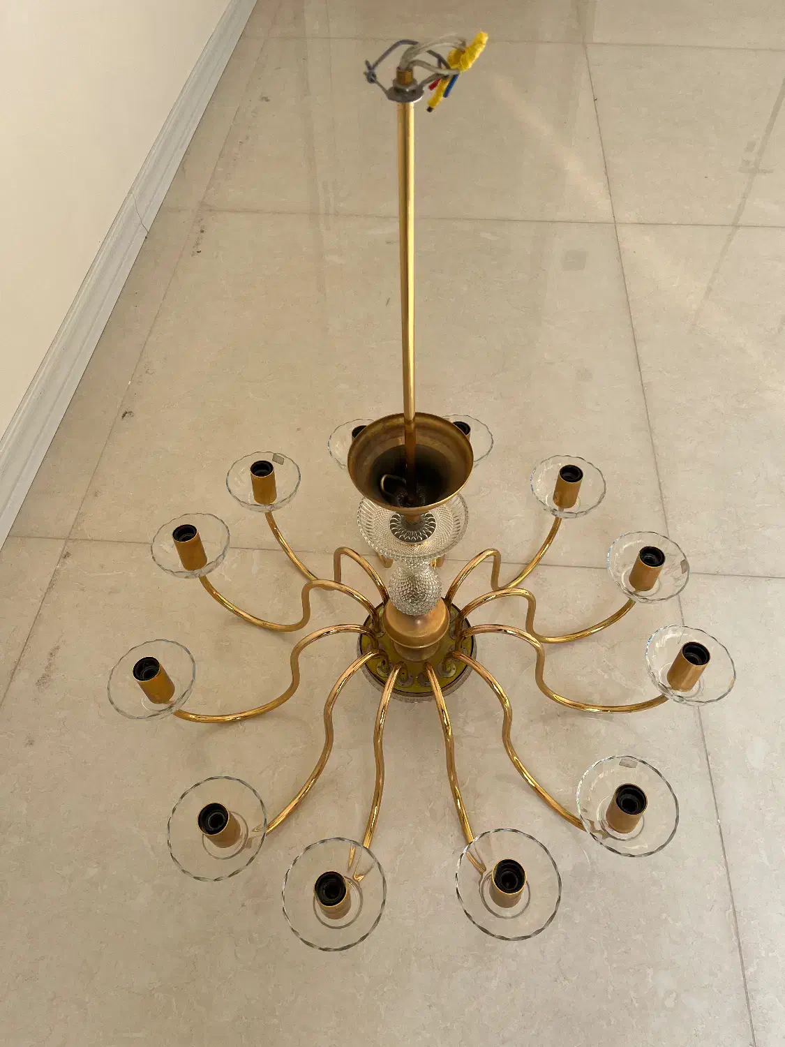 دوعددلوستر ۸و۱۲شعله نو|لوستر و چراغ آویز|اصفهان, باغ زرشک|دیوار