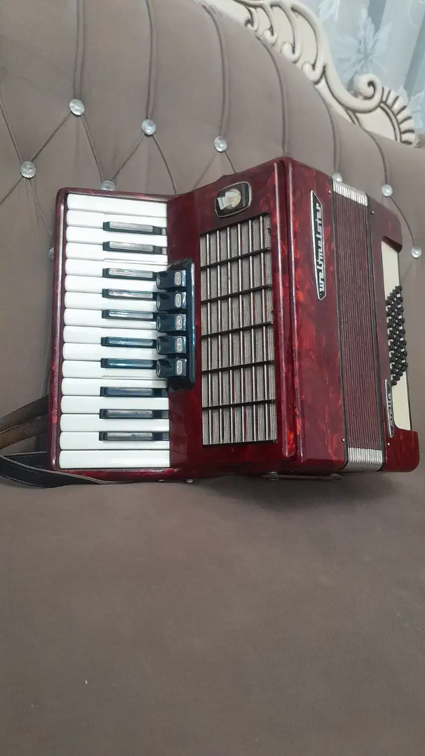 اکاردیون ولتمستر المان|پیانو، کیبورد، آکاردئون|تبریز, |دیوار