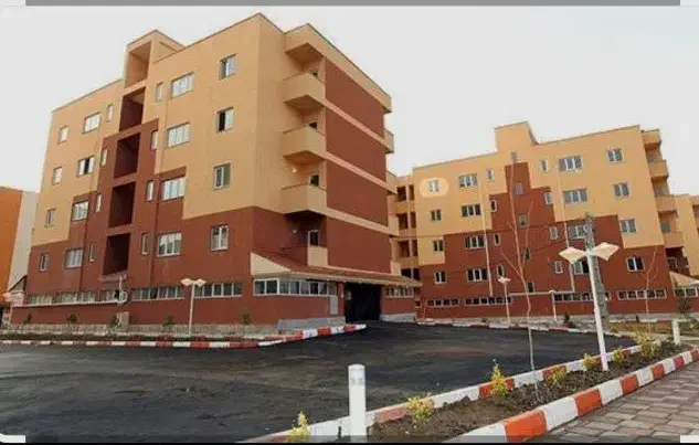 مسکن مهر /ملی|فعالیت داوطلبانه|میانه, |دیوار