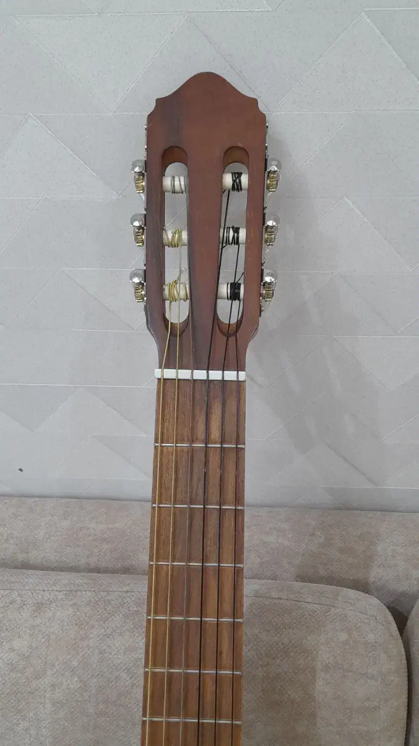 گیتار|گیتار، بیس، امپلیفایر|قدس, شهر‌قدس|دیوار