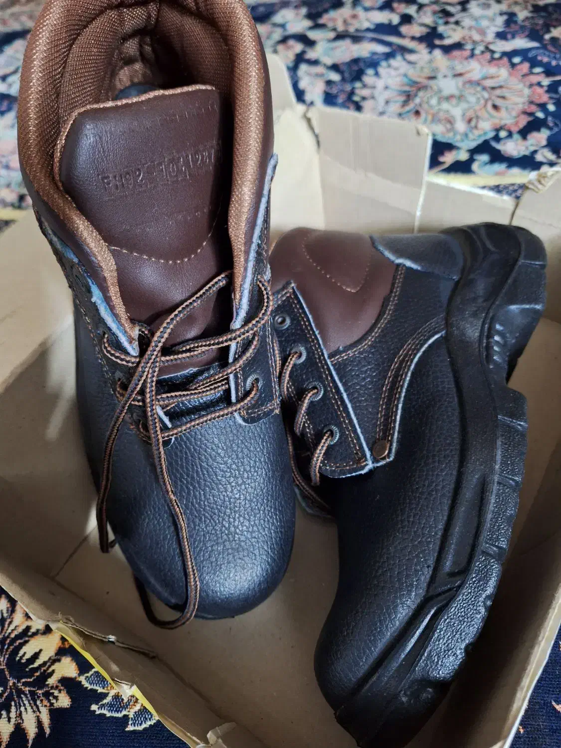 کفش ایمنی|کیف، کفش، کمربند|مشهد, تربیت (صدف)|دیوار