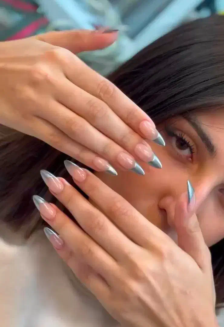 استخدام ناخن کار حرفه ای در سالن زیبایی پرمشتری|استخدام درمانی، زیبایی، بهداشتی|تهران, فردوس|دیوار