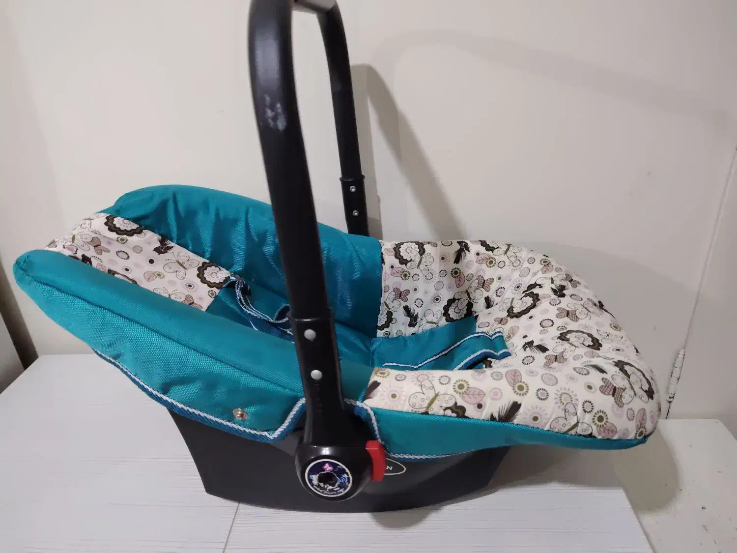 کریر|کالسکه و لوازم جانبی|کرج, برغان|دیوار