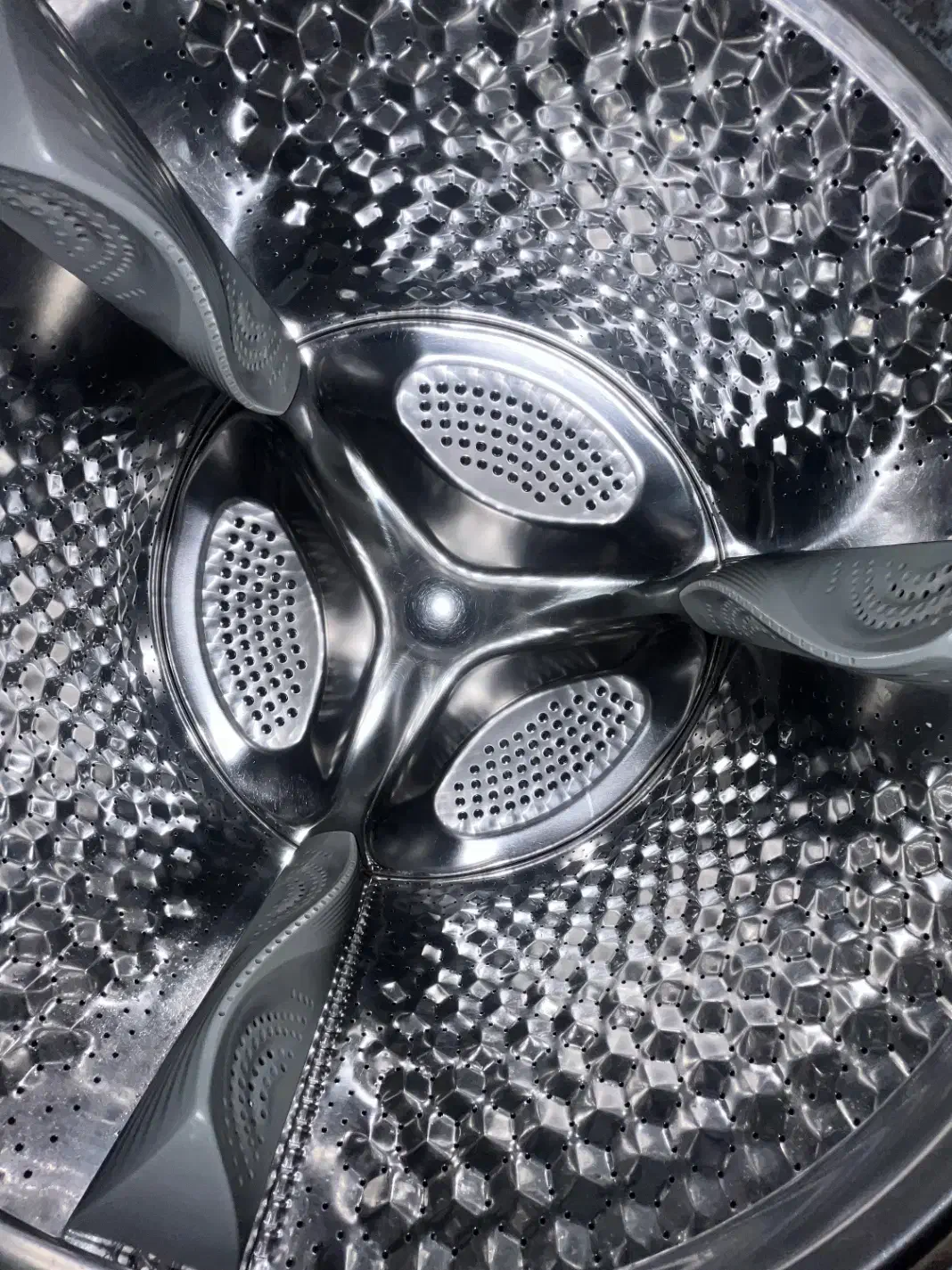 ماشین لباسشویی ۹کیلویی|ماشین لباسشویی و خشک‌کن لباس|رشت, دیلمان|دیوار